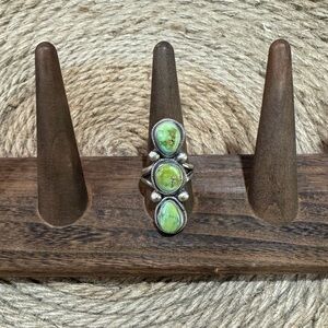 Ella Peter Sonoran Gold 3 stone ring